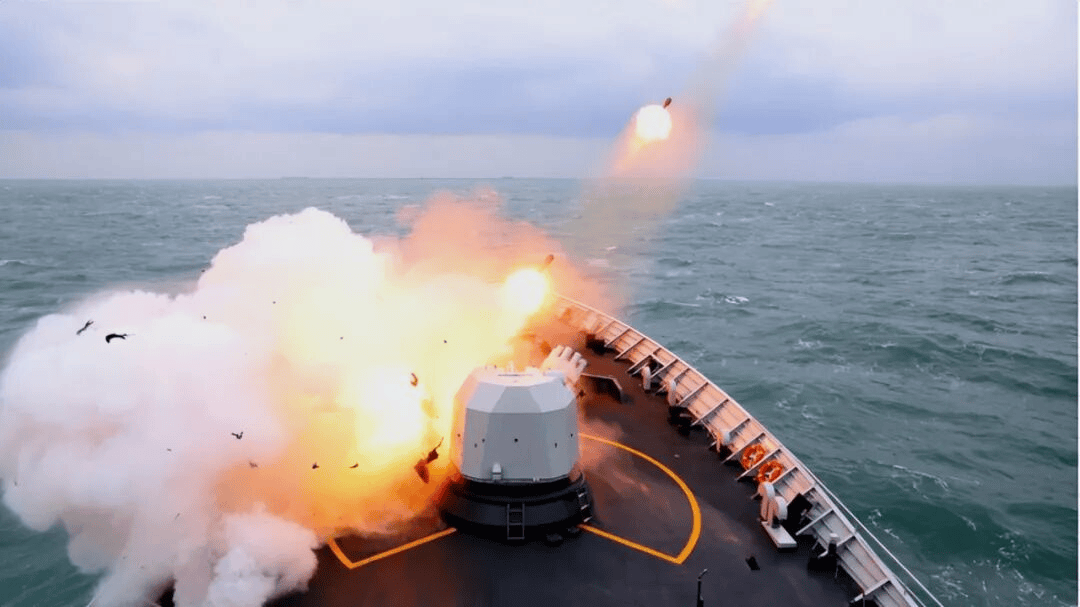 炮衣摘掉,枪已上膛!14艘执法船包围台岛,中国海警做好拦截准备(图3) 炮衣摘掉,枪已上膛!14艘执法船包围台岛,中国海警做好拦截准备(图3)