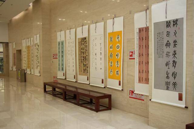 全国青少年甲骨文书法作品邀请展开幕 (图2)