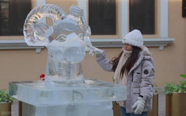 冰雕兽首立老街！哈尔滨用 60 年冰雪基因，解锁文旅融合新密码 (图9)