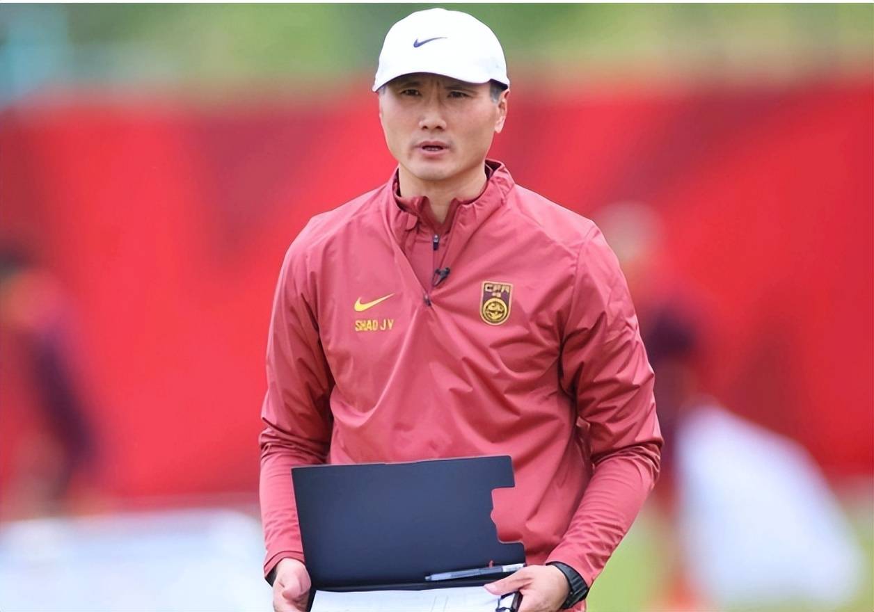 邵佳一刚刚上任就做出一个大胆决定,只有里皮敢这样做 (图1) 邵佳一刚刚上任就做出一个大胆决定,只有里皮敢这样做 (图1)