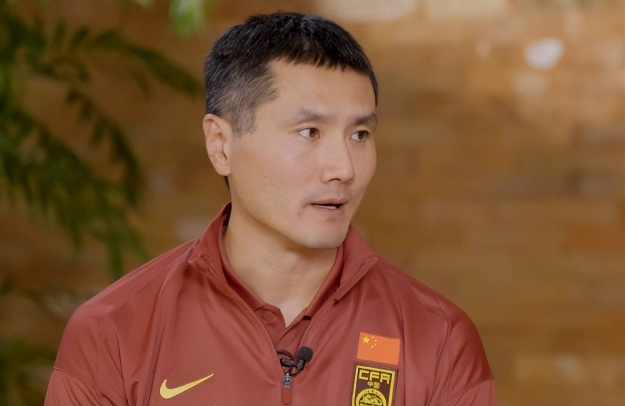 邵佳一刚刚上任就做出一个大胆决定,只有里皮敢这样做 (图2) 邵佳一刚刚上任就做出一个大胆决定,只有里皮敢这样做 (图2)