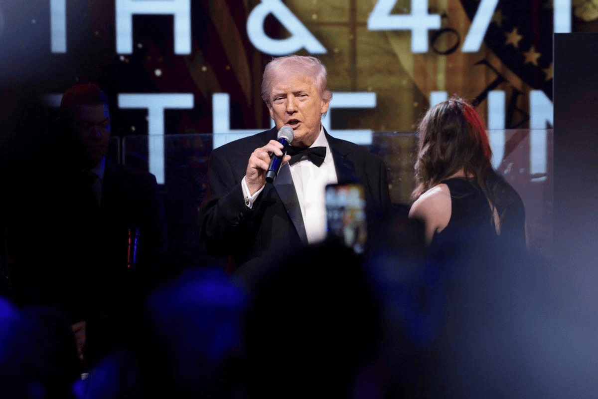 委内瑞拉刚说救马杜罗，特朗普就签署行政令，宣布美国进入紧急状态 (图3)