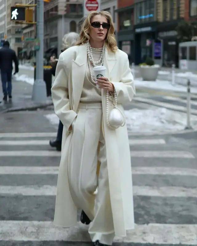 今冬“大衣＋阔腿裤”最火！这么穿美爆了，高级又好看 (图18)