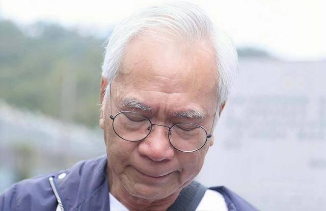 突发!TVB知名老戏骨自曝和未婚妻一同被捕,含泪分手独守爱巢 (图2) 突发!TVB知名老戏骨自曝和未婚妻一同被捕,含泪分手独守爱巢 (图2)
