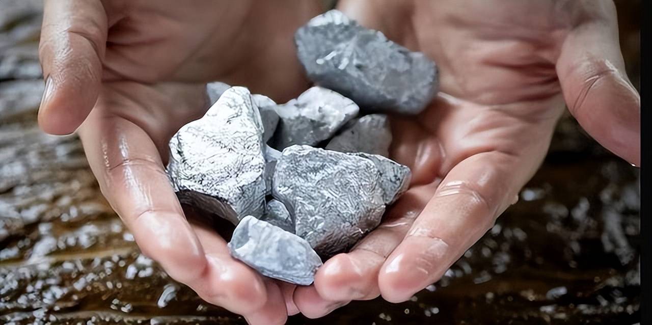 特朗普笑了，冤大头终于出现：一年后，稀土会多到用不完 (图3)