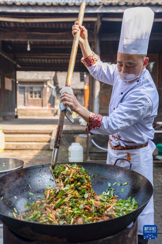 四川雅安：传统民俗迎新年 (图3)