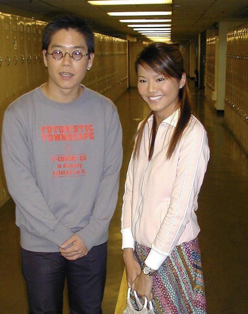 林晓峰49岁前妻被曝新恋情，与新欢用餐好甜蜜(图4)