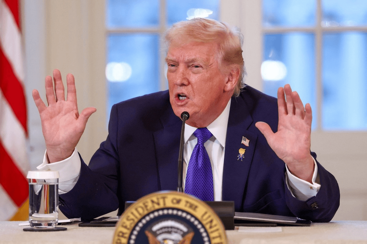 美伊大战一触即发，王毅与伊外长通话，说出三个反对送去一个办法 (图2)