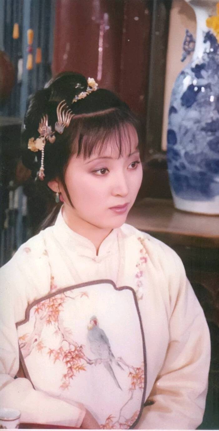 读《红楼梦》：黛玉，那个让现代人又爱又怜的“作精”女孩 (图4)