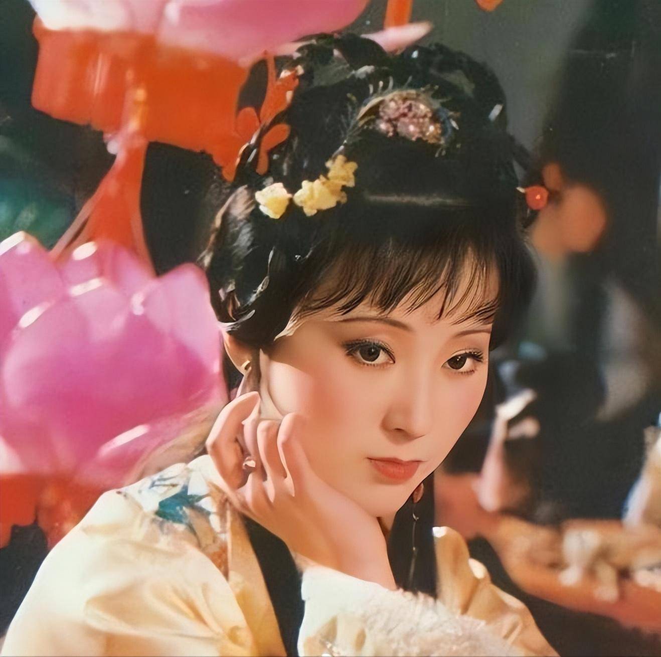 读《红楼梦》：黛玉，那个让现代人又爱又怜的“作精”女孩 (图2)