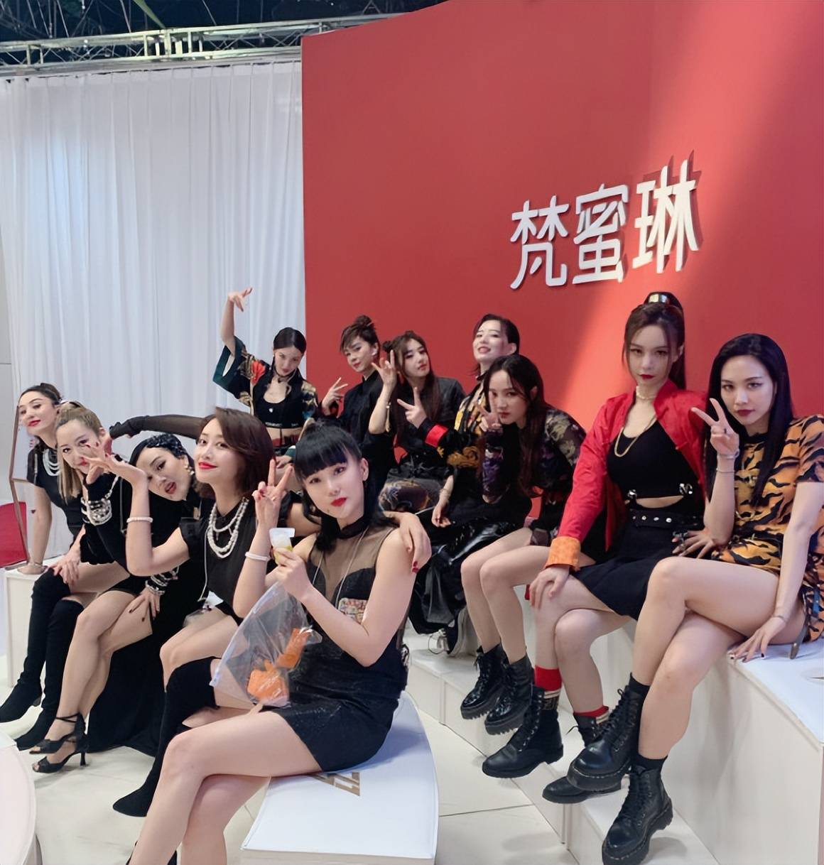 初代浪姐已塌房4位？程度有重有轻，有人勉强洗白、有人仍被吐槽 (图9)