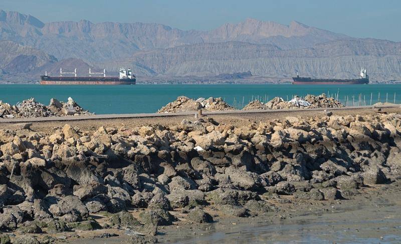 伊朗称美以袭击给波斯湾地区和霍尔木兹海峡带来危险局面 (图1)